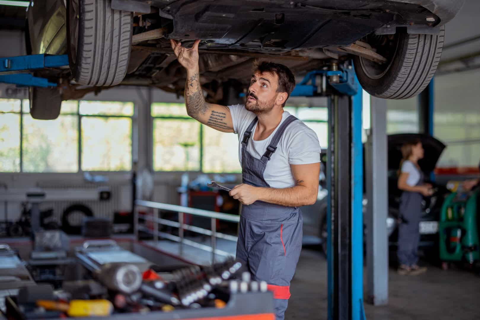 Body Shop Ladder Body Shop Safety Tips for You & Your Team | JTAPE US